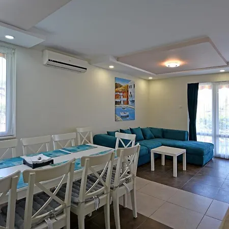 Gasthuis Villa Holiday 4*
