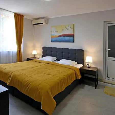 Villa Holiday 4* Baltsjik