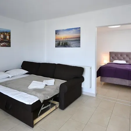Villa Holiday 4* Baltsjik