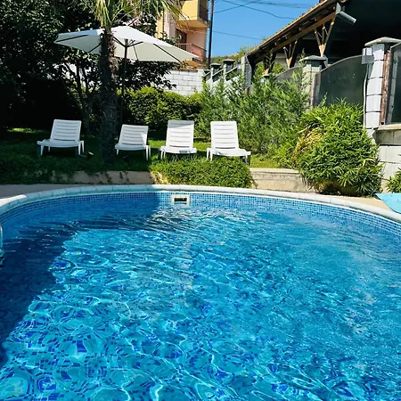 Villa Holiday 4*