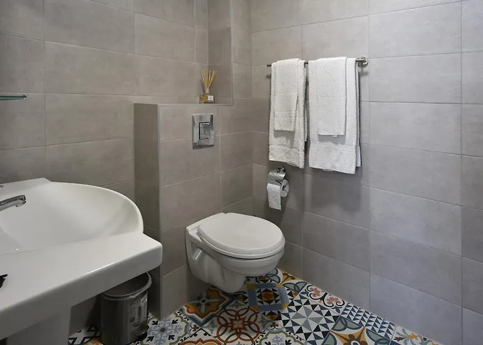 Villa Holiday Πανσιόν 4*