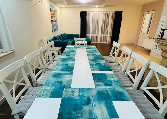 Villa Holiday Πανσιόν 4*